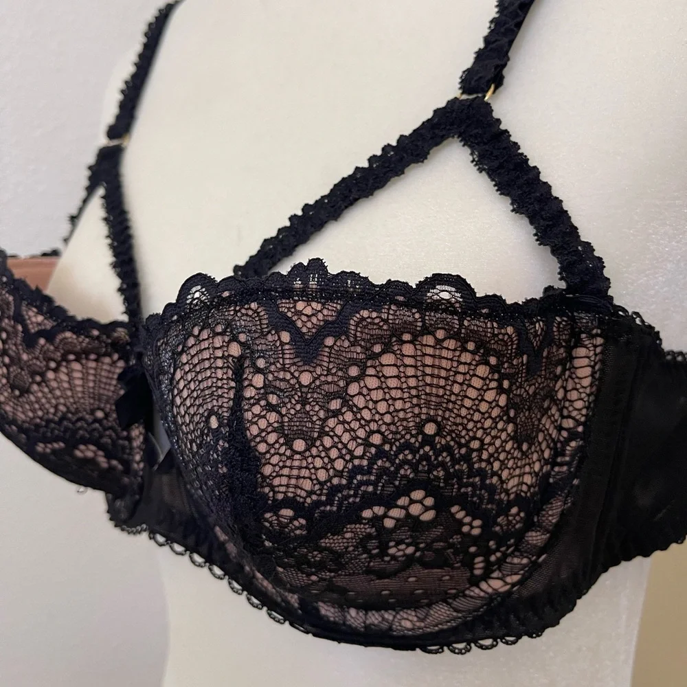 Adore Me Women’s Kimmy Push Up Balconette Black Lace Bra Size 32DD NWT